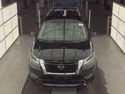 Certified 2025 Nissan Pathfinder SL w/ Cargo Package FWD image 12