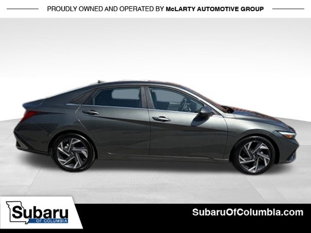 Used 2025 Hyundai Elantra SEL FWD image 8