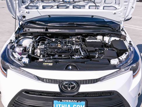Used 2025 Toyota Corolla LE FWD image 28