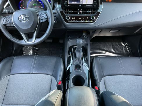 Used 2019 Toyota Corolla XSE image 10