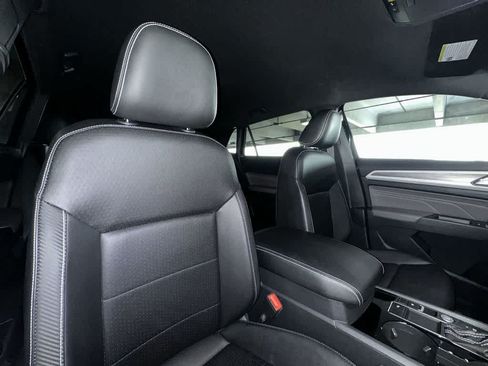 Certified 2023 Volkswagen Atlas Cross Sport SE FWD image 27
