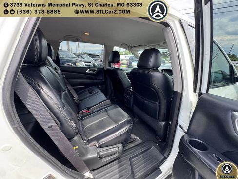 Used 2020 Nissan Pathfinder SL AWD/4WD image 14