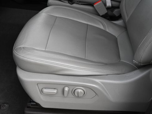 Used 2020 Chevrolet Silverado 1500 LT w/ Texas Edition image 28