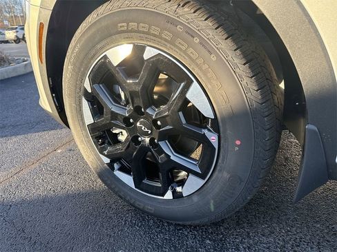 New 2026 Kia Sorento S image 8