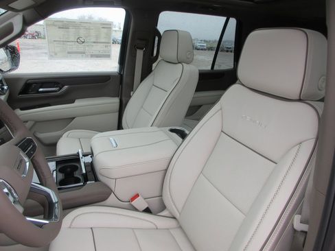 New 2026 GMC Yukon Denali image 12