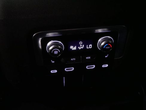 Used 2021 GMC Yukon Denali w/ Denali Premium Package AWD/4WD image 22