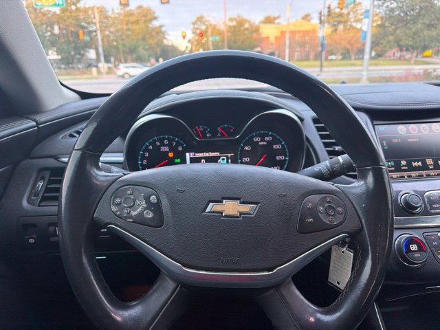 Used 2016 Chevrolet Impala LT FWD image 14