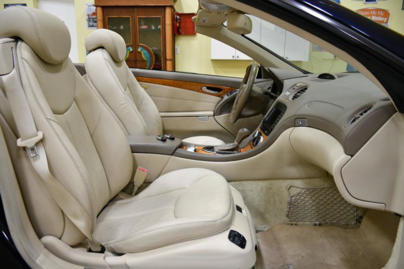 Used 2008 Mercedes-Benz SL 550 w/ P1 Pkg image 45