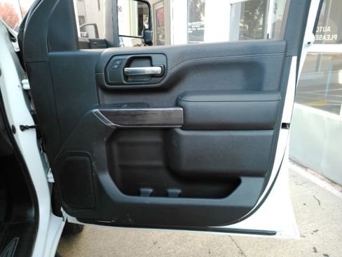 Used 2020 Chevrolet Silverado 3500 LTZ w/ LTZ Texas Edition image 18