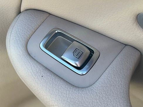 Certified 2022 Mercedes-Benz GLC 300 4MATIC image 27