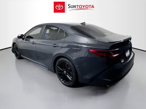 Used 2025 Toyota Camry SE FWD image 6