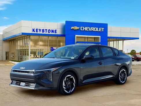 Used 2025 Kia K4 EX FWD image 3