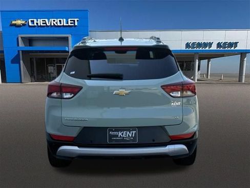Certified 2025 Chevrolet TrailBlazer LT w/ Convenience Package FWD image 7