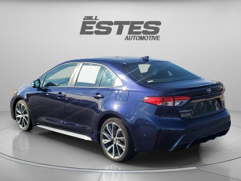 Used 2021 Toyota Corolla SE FWD image 2
