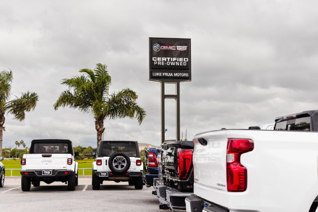 Used 2024 Nissan Frontier PRO-4X w/ Pro Convenience Package AWD/4WD image 2