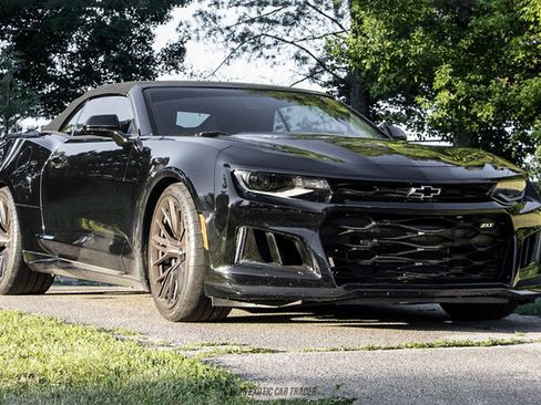 Used 2018 Chevrolet Camaro ZL1 w/ LPO, ZL1 Protection Package RWD image 22