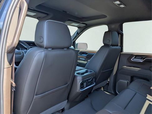 New 2026 GMC Sierra 1500 Denali w/ Denali Reserve Package image 13