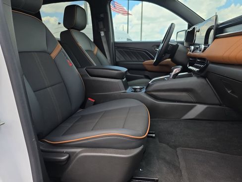 Used 2024 GMC Canyon AT4 AWD/4WD image 15