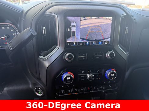 Used 2023 GMC Sierra 3500 Denali image 17