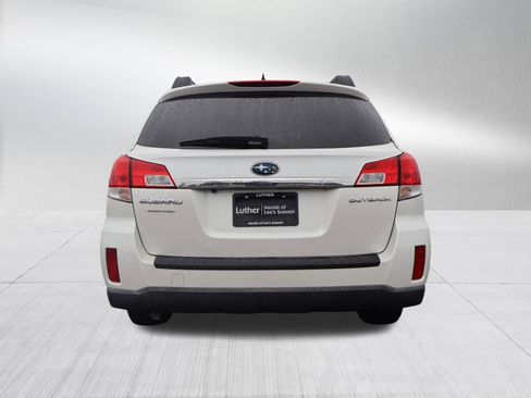 Used 2011 Subaru Outback 2.5i Limited w/ PWR Moonroof Pkg AWD/4WD image 6