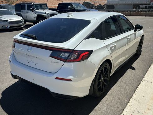 Used 2024 Honda Civic Sport image 3