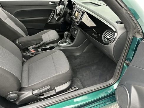 Used 2018 Volkswagen Beetle 2.0T S image 24