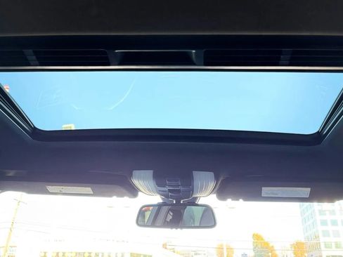 Used 2014 Mercedes-Benz E 350 4MATIC Sedan image 12