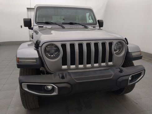 Used 2018 Jeep Wrangler Unlimited Sahara AWD/4WD image 14