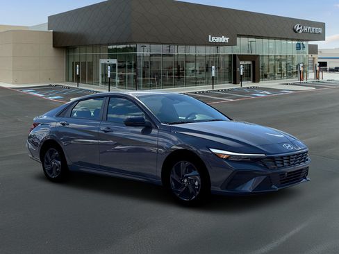 New 2026 Hyundai Elantra SEL FWD image 10