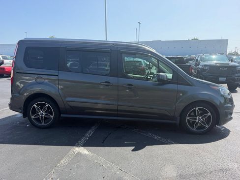 Used 2017 Ford Transit Connect Titanium w/ Titanium Premium Package FWD image 5