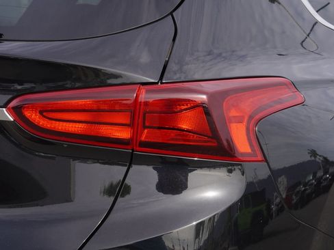 Used 2020 Hyundai Santa Fe SE FWD image 12