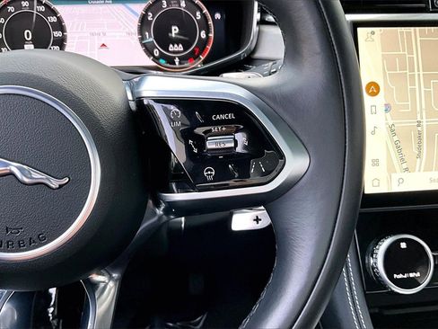 Used 2025 Jaguar F-PACE R-Dynamic S image 12