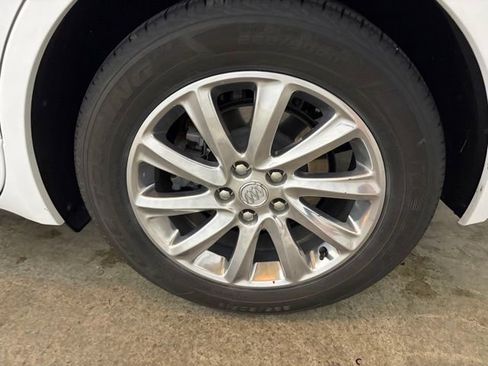Used 2020 Buick Envision Essence FWD image 8