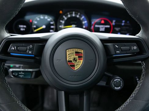 Certified 2022 Porsche 911 GT3 image 5