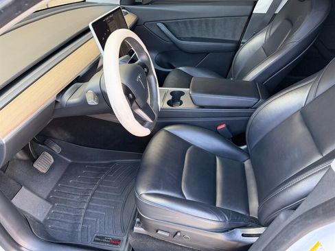 Used 2021 Tesla Model Y Long Range AWD/4WD image 9