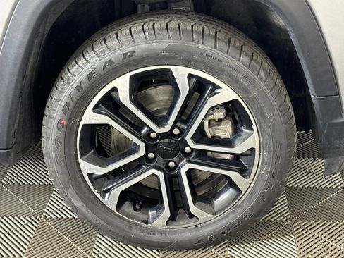 Certified 2024 Jeep Compass Limited AWD/4WD image 32