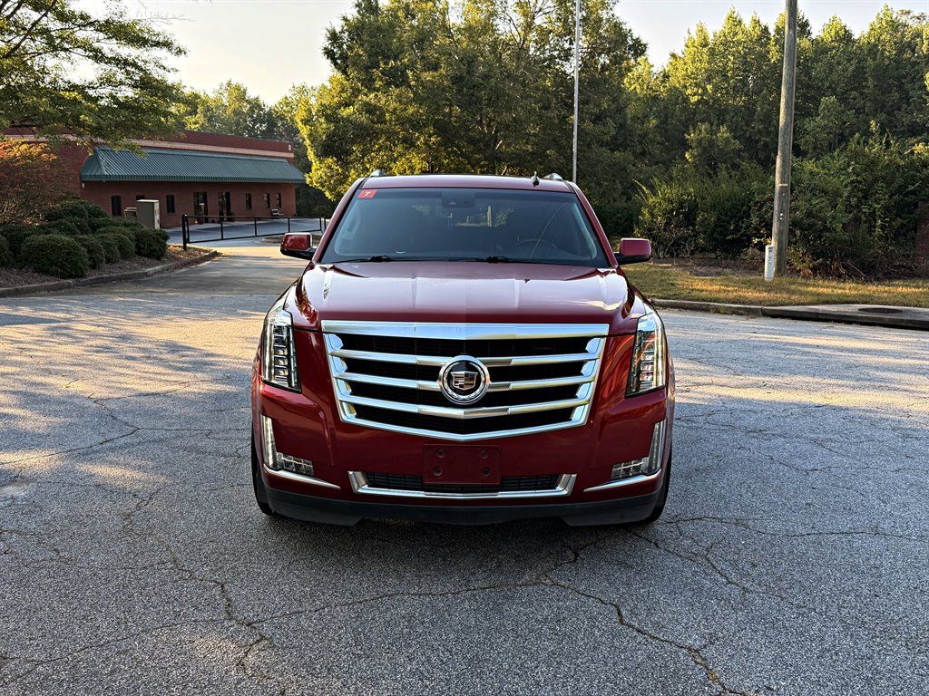 Used 2015 Cadillac Escalade Luxury RWD image 2