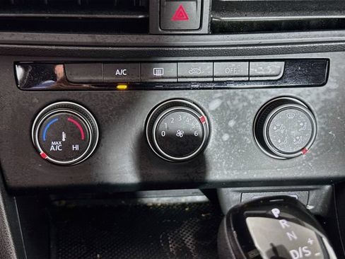Certified 2023 Volkswagen Jetta Sport FWD image 16