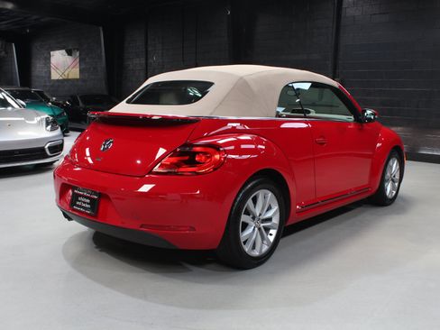 Used 2014 Volkswagen Beetle TDI FWD image 23