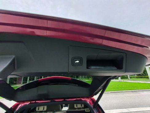 Used 2017 Cadillac XT5 FWD image 45