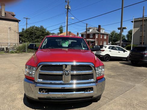 Used 2014 RAM 2500 Tradesman w/ Chrome Appearance Group AWD/4WD image 8