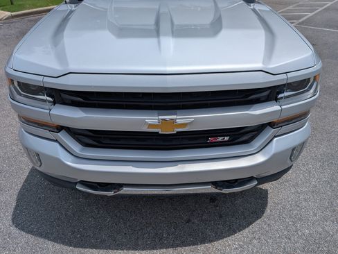 Used 2018 Chevrolet Silverado 1500 LT w/ All Star Edition AWD/4WD image 12