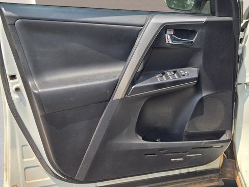 Used 2017 Toyota RAV4 XLE FWD image 14