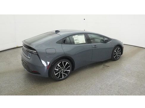 New 2026 Toyota Prius Plug-In Hybrid FWD image 9