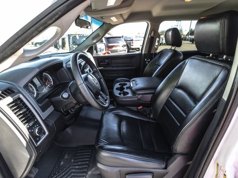 Used 2017 RAM 1500 ST w/ SXT Appearance Group image 19