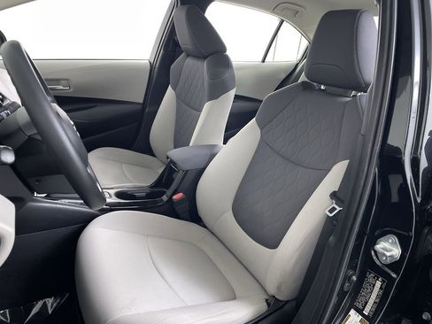 Used 2020 Toyota Corolla LE image 12