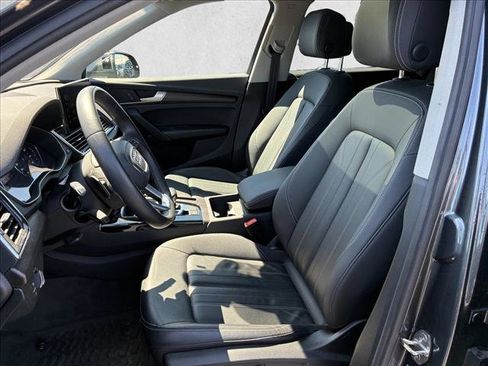 Used 2023 Audi Q5 2.0T Premium w/ Convenience Package AWD/4WD image 12