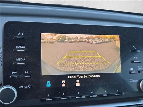 Used 2018 Honda Accord LX image 8