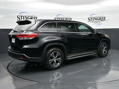 Used 2019 Toyota Highlander Plus image 7