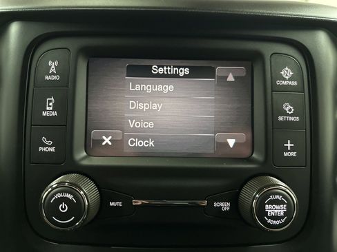 Used 2024 RAM 2500 Tradesman w/ Chrome Appearance Group image 29